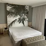 Quarto 50M2 Proximo Shopping Salvador